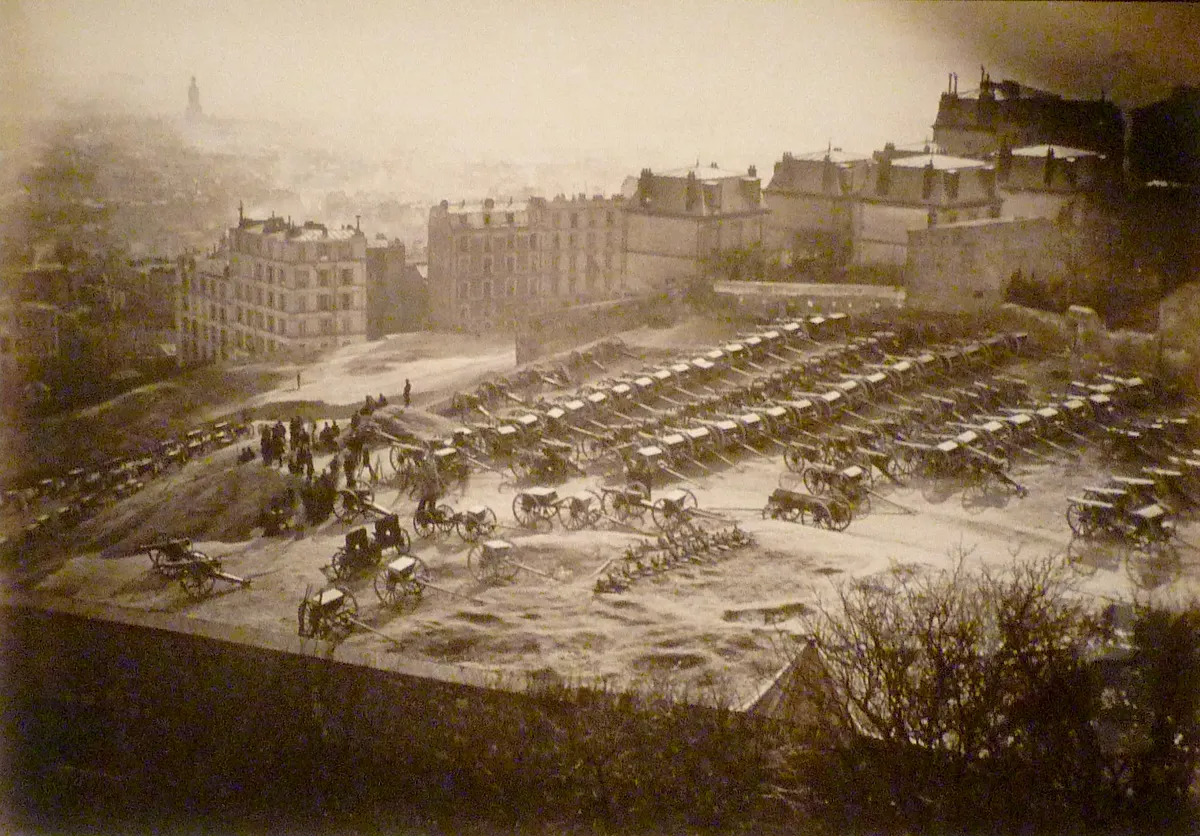 The cannons on the hill of Montmartre, March 18, 1871.