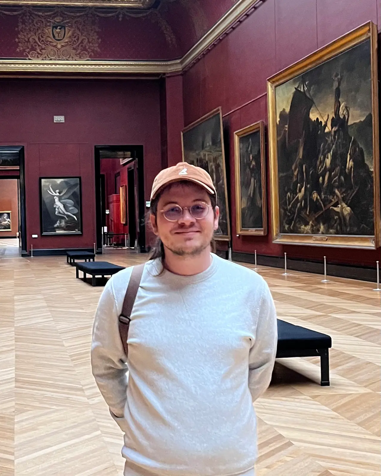 Simon, founder of Pépin Paris, in the Louvre