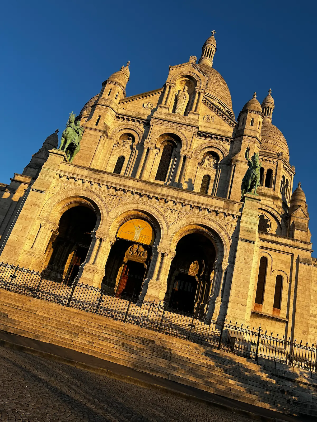 Sacré-Cœur at sunrise, Montmartre